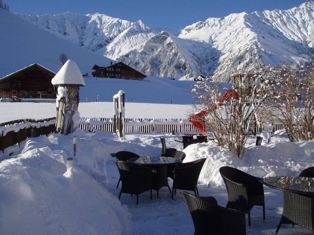 Hotel Des Alpes Адельбоден Екстер'єр фото